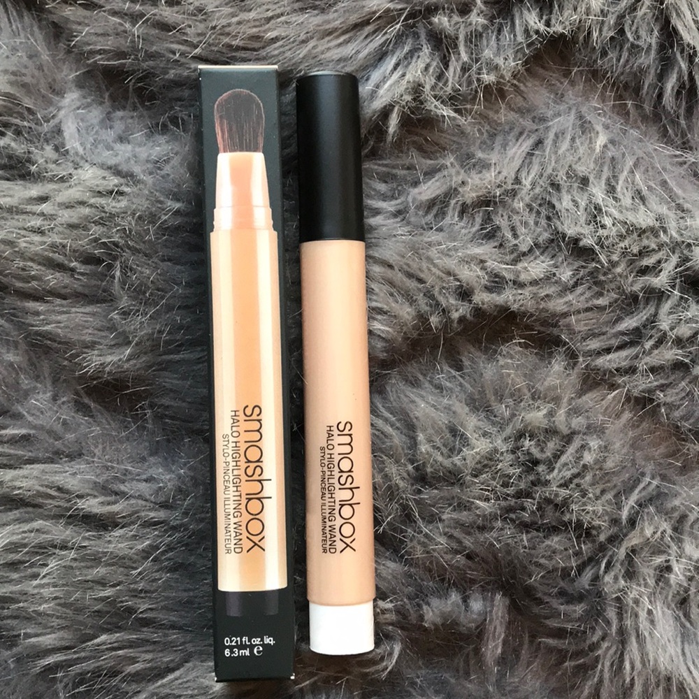 Smashbox halo highlighting wand gold